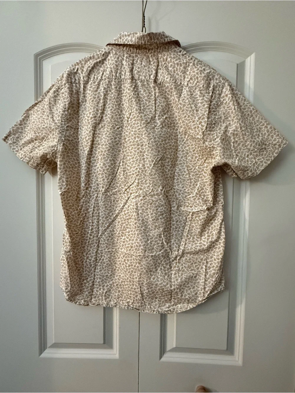 💜 Banana Republic Leaf-Print Button-Down Shirt – Beige | Size M Slim Fit